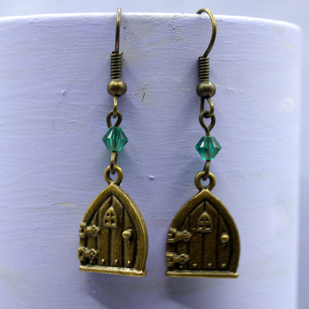 Hobbet doors earring