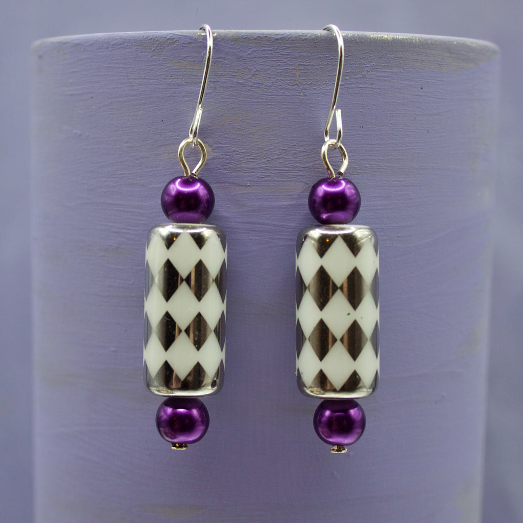 Simple clown earrings